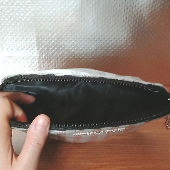 EUC Victoria's Secret Silver Sequined Makeup Bag - Picture 4 of 9